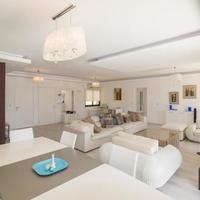Penthouse in the city center, at the first line of the sea / lake in Republic of Cyprus, Lemesou, 144 sq.m.