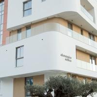 Апартаменты на второй линии моря/озера на Кипре, Лимасол, 256 кв.м.
