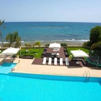 Apartment at the first line of the sea / lake in Republic of Cyprus, Lemesou, 120 sq.m.