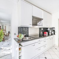 Flat in France, Paris, 170 sq.m.