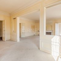 Flat in France, Paris, 286 sq.m.