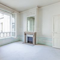 Flat in France, Paris, 286 sq.m.