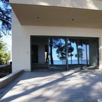 Villa at the first line of the sea / lake in Greece, Central Macedonia, 295 sq.m.
