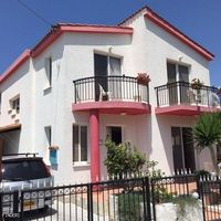 House at the seaside in Republic of Cyprus, Eparchia Pafou, 328 sq.m.