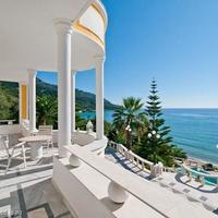 Villa at the first line of the sea / lake in Greece, Corfu, 320 sq.m.