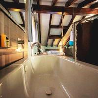 Апартаменты в центре города, на первой линии моря/озера в Италии, Варезе, 300 кв.м.