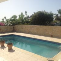 Bungalow at the seaside in Republic of Cyprus, Eparchia Pafou, 450 sq.m.