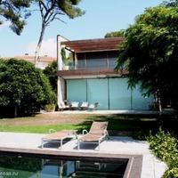 Villa at the first line of the sea / lake, in the suburbs in Spain, Catalunya, Barcelona, 592 sq.m.