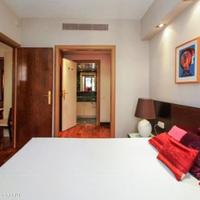 Apartment in the city center in Spain, Catalunya, La Bonanova, 99 sq.m.