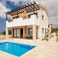 Villa in the suburbs in Republic of Cyprus, Eparchia Pafou, 160 sq.m.