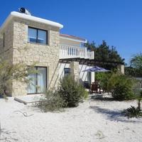 Villa at the second line of the sea / lake in Republic of Cyprus, Eparchia Pafou, 145 sq.m.