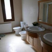 Villa in the city center, in the suburbs in Republic of Cyprus, Eparchia Pafou, 145 sq.m.