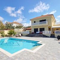 Villa at the second line of the sea / lake, in the suburbs in Republic of Cyprus, Eparchia Pafou, 252 sq.m.