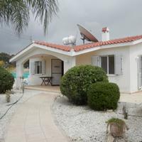 Villa at the second line of the sea / lake, in the suburbs in Republic of Cyprus, Eparchia Pafou, 125 sq.m.