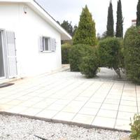 Villa at the second line of the sea / lake, in the suburbs in Republic of Cyprus, Eparchia Pafou, 125 sq.m.