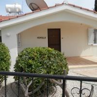 Villa at the second line of the sea / lake, in the suburbs in Republic of Cyprus, Eparchia Pafou, 125 sq.m.