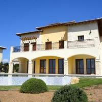 Villa in the suburbs in Republic of Cyprus, Eparchia Pafou, 400 sq.m.