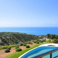 Villa in the suburbs in Republic of Cyprus, Eparchia Pafou, 400 sq.m.