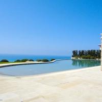 Villa in the suburbs in Republic of Cyprus, Eparchia Pafou, 400 sq.m.