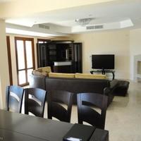 Villa in the suburbs in Republic of Cyprus, Eparchia Pafou, 400 sq.m.