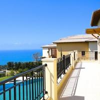 Villa in the suburbs in Republic of Cyprus, Eparchia Pafou, 400 sq.m.