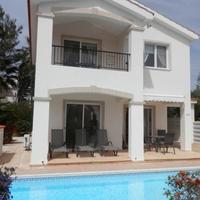 Villa at the second line of the sea / lake in Republic of Cyprus, Eparchia Pafou, 125 sq.m.