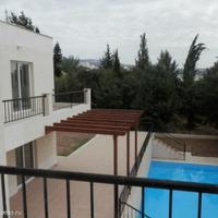 Вилла в центре города, на первой линии моря/озера, в пригороде на Кипре, Пафос, 212 кв.м.