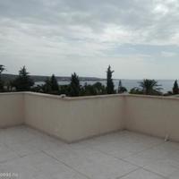 Вилла в центре города, на первой линии моря/озера, в пригороде на Кипре, Пафос, 212 кв.м.