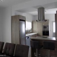 Вилла на второй линии моря/озера на Кипре, Лимасол, 172 кв.м.