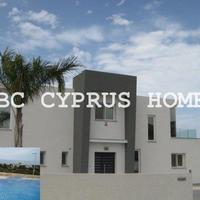 Вилла на второй линии моря/озера, в пригороде на Кипре, Пафос, 300 кв.м.