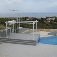 Вилла на второй линии моря/озера, в пригороде на Кипре, Пафос, 300 кв.м.