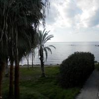 Вилла на первой линии моря/озера, в пригороде на Кипре, Пафос, 197 кв.м.