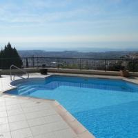 House in the suburbs in Republic of Cyprus, Eparchia Pafou, 250 sq.m.