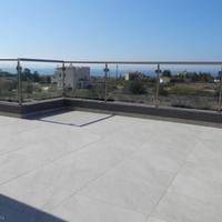 Villa at the second line of the sea / lake, in the suburbs in Republic of Cyprus, Eparchia Pafou, 200 sq.m.