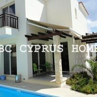 Вилла в центре города, в пригороде на Кипре, Пафос, 90 кв.м.