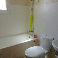 Вилла в центре города, в пригороде на Кипре, Пафос, 90 кв.м.