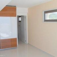 Villa at the first line of the sea / lake, in the suburbs in Republic of Cyprus, Eparchia Pafou, 490 sq.m.