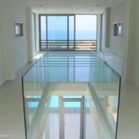 Villa at the first line of the sea / lake, in the suburbs in Republic of Cyprus, Eparchia Pafou, 490 sq.m.