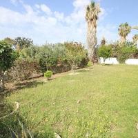 Villa at the first line of the sea / lake, in the suburbs in Republic of Cyprus, Eparchia Pafou, 160 sq.m.