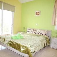 Villa at the first line of the sea / lake, in the suburbs in Republic of Cyprus, Eparchia Pafou, 160 sq.m.