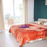 Villa at the first line of the sea / lake, in the suburbs in Republic of Cyprus, Eparchia Pafou, 160 sq.m.