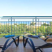 Villa in the city center, at the first line of the sea / lake, in the suburbs in Republic of Cyprus, Eparchia Pafou, 160 sq.m.