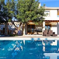 Вилла на второй линии моря/озера, в пригороде на Кипре, Пафос, 135 кв.м.