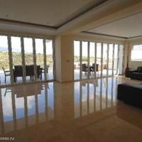 Дом на второй линии моря/озера, в пригороде на Кипре, Пафос, 467 кв.м.