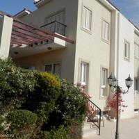 Дом на второй линии моря/озера, в центре города, в пригороде на Кипре, Пафос, 340 кв.м.