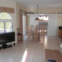 Вилла в центре города, на первой линии моря/озера на Кипре, Пафос, 165 кв.м.