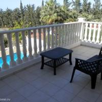 Вилла в центре города, на первой линии моря/озера на Кипре, Пафос, 165 кв.м.