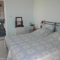 Вилла в центре города, на первой линии моря/озера на Кипре, Пафос, 165 кв.м.