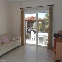 Вилла в центре города, на первой линии моря/озера на Кипре, Пафос, 165 кв.м.