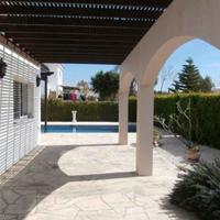 Bungalow in the suburbs in Republic of Cyprus, Eparchia Pafou, Paphos, 145 sq.m.